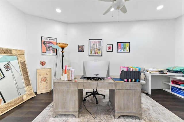 home office with a ceiling fan, dark wood-style flooring, and recessed lighting