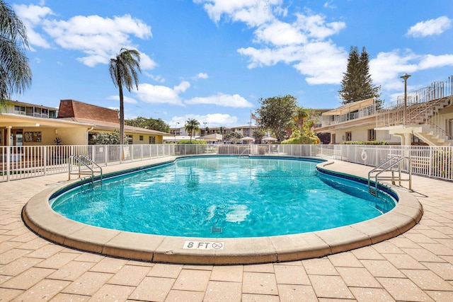 view of swimming pool