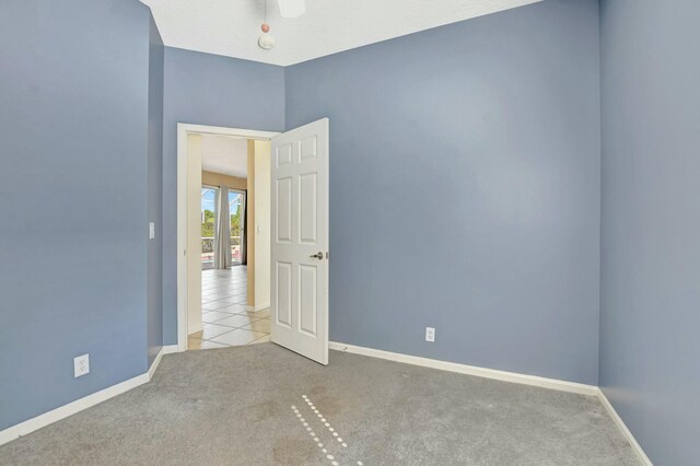 view of carpeted spare room