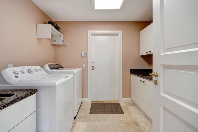 bathroom with crown molding, tiled shower, and vanity