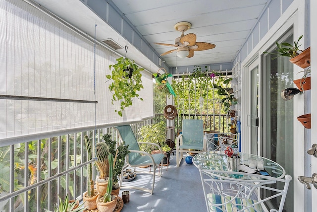 balcony featuring ceiling fan