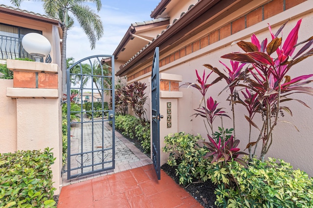 6525 Via Benita, Boca Raton, FL 33433 - view of gate