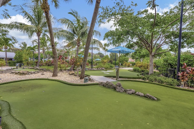 view of home's community with view of golf course