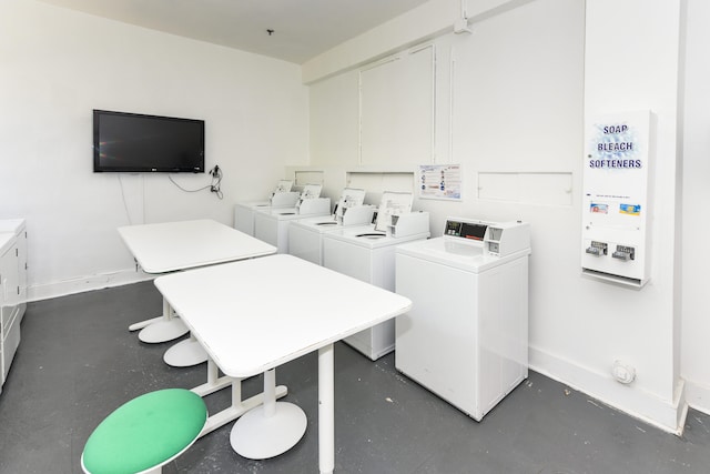 laundry room featuring washer and clothes dryer