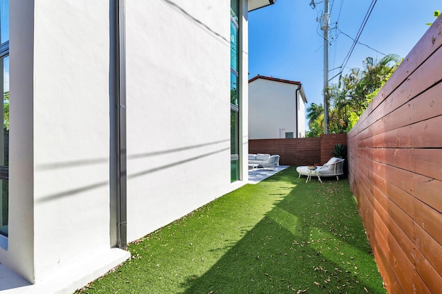 view of yard with a patio