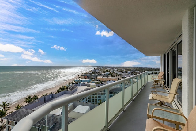 3554 Ocean Dr Unit Ph4S, Vero Beach, FL 32963 - balcony featuring a water view and a view of the beach
