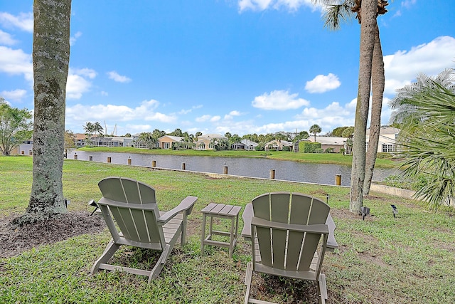 view of yard featuring a water view