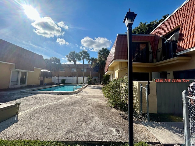 view of swimming pool