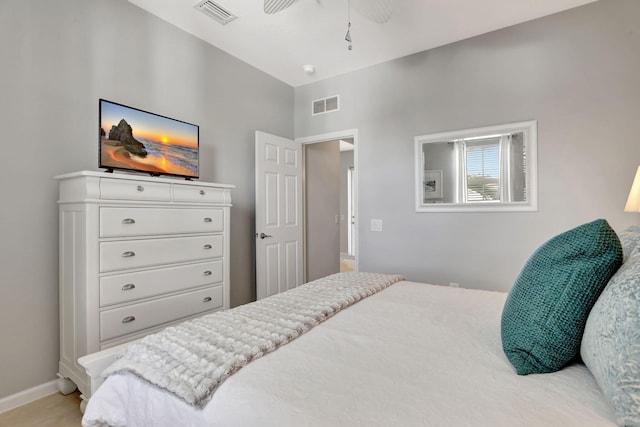 bedroom with ceiling fan