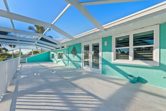 2666 SE Erickson Dr, Port Saint Lucie, FL 34984 - exterior space with glass enclosure