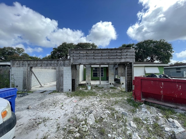 view of outbuilding