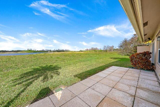 view of yard with a patio