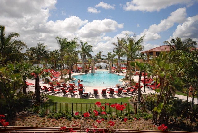 view of swimming pool