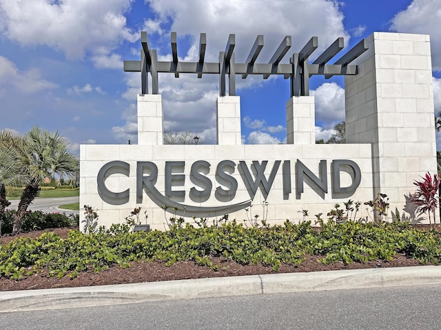 view of community / neighborhood sign