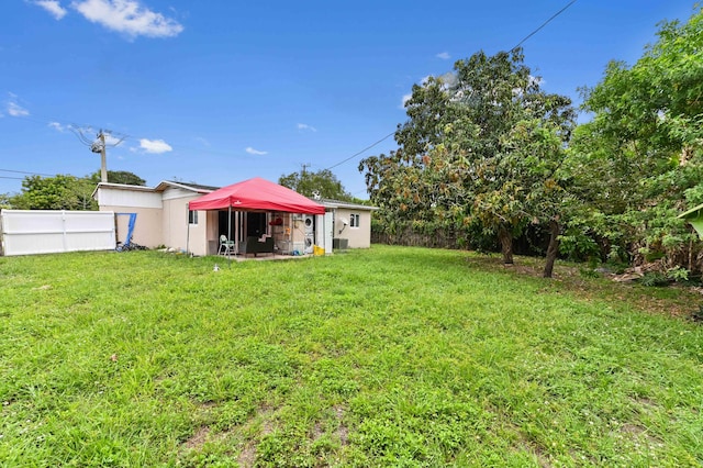 5810 SW 38th Ct, Davie, FL 33314 - view of yard