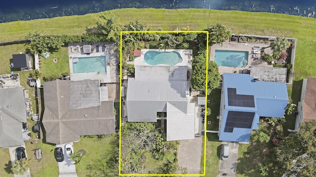 10174 Dogwood Ave, Palm Beach Gardens, FL 33410 - aerial view of property and surrounding area with a pool area and property boundaries highlighted