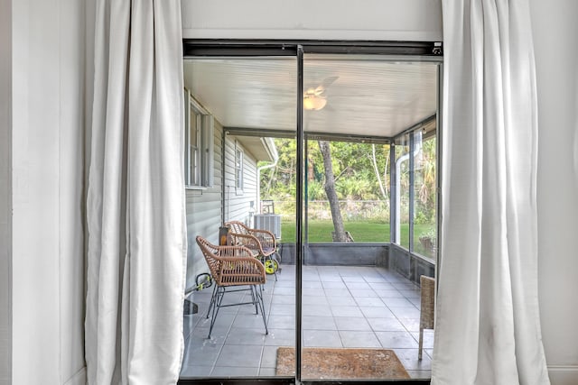 view of sunroom / solarium