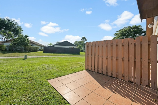 view of yard featuring a patio area