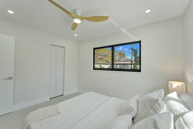 bedroom featuring ceiling fan