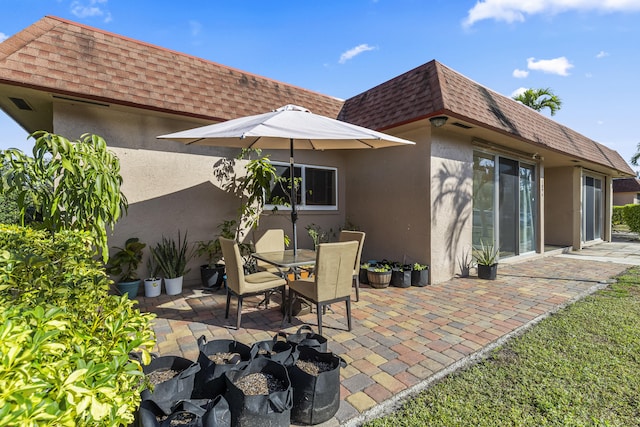 view of patio with outdoor dining space