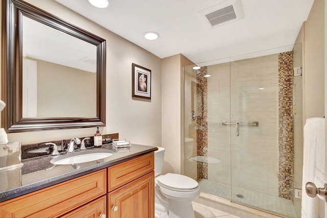 full bath featuring a stall shower, visible vents, toilet, vanity, and recessed lighting