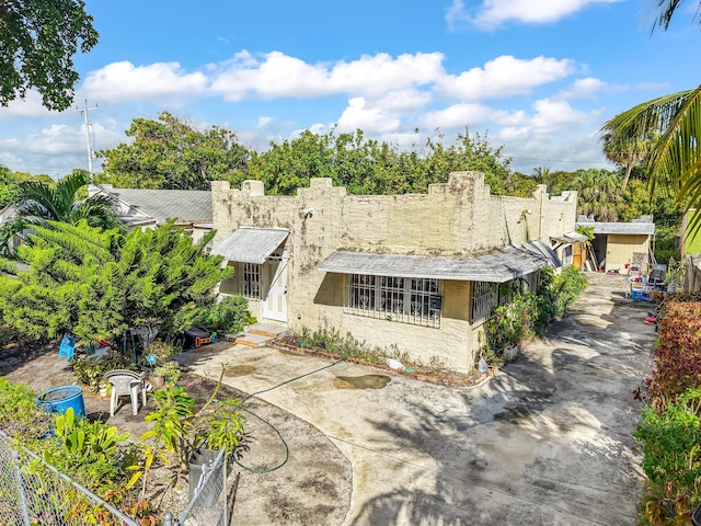 view of front of house