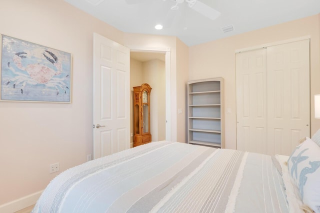 bedroom with ceiling fan, a closet, baseboards, and recessed lighting