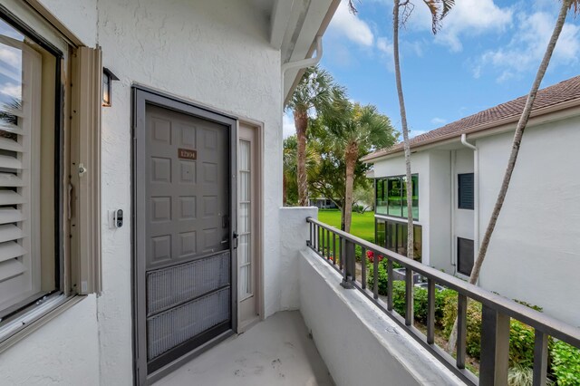 15334 Strathearn Dr Unit 12104, Delray Beach, FL 33446 - entrance to property with stucco siding