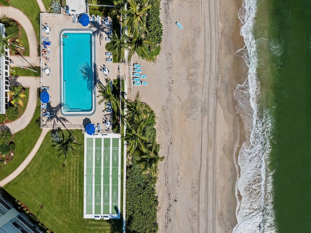 bird's eye view featuring a water view