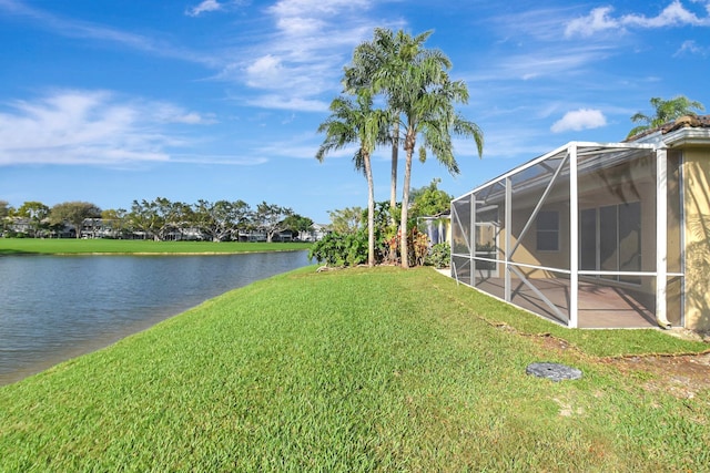 view of yard featuring a water view