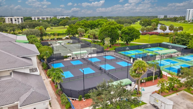 birds eye view of property featuring view of golf course