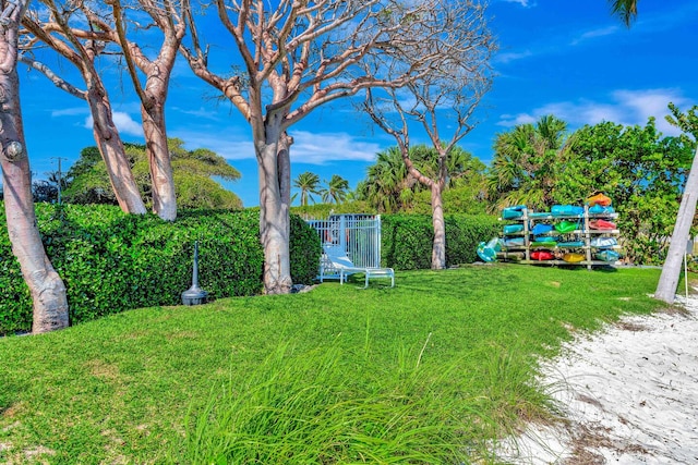 5600 N Flagler Dr Unit 1605, West Palm Beach, FL 33407 - view of yard