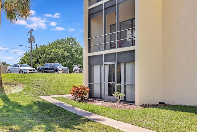 2050 Oleander Blvd Unit 1106, Fort Pierce, FL 34950 - view of green lawn