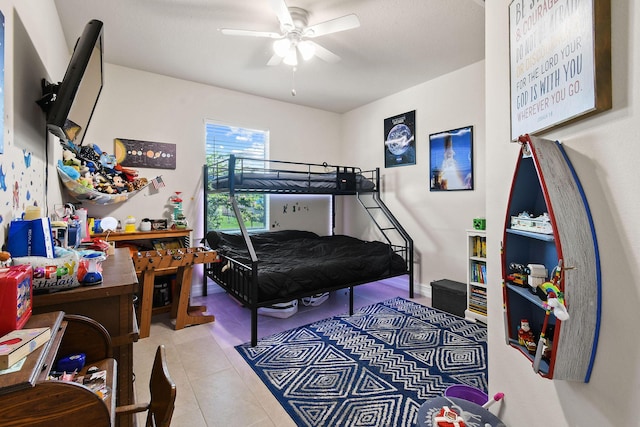 bedroom with ceiling fan