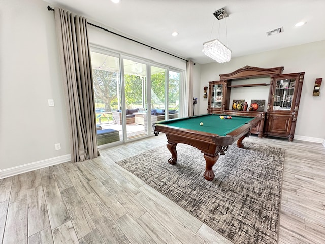 rec room featuring visible vents, baseboards, light wood-style flooring, pool table, and recessed lighting