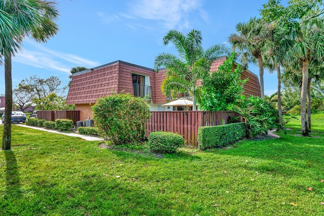 view of yard with fence