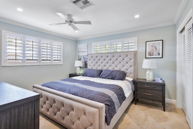 bedroom featuring visible vents, crown molding, baseboards, recessed lighting, and a closet