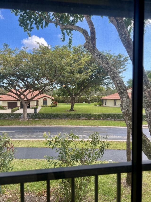 10694 Ocean Palm Way Unit 202, Boynton Beach, FL 33437 - view of grassy yard