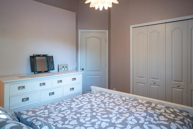 bedroom featuring a closet
