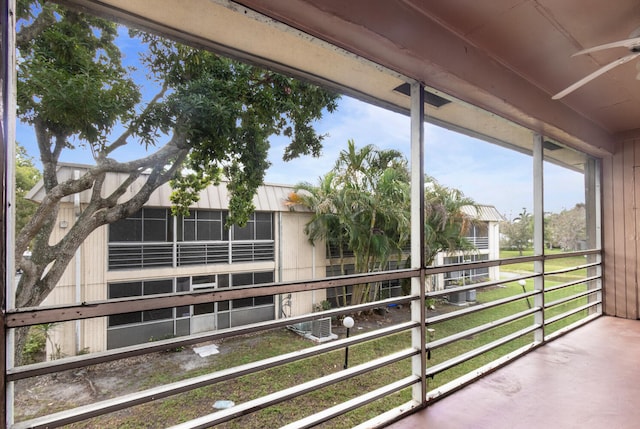 10821 N Military Trl Unit 2, Palm Beach Gardens, FL 33410 - balcony featuring a ceiling fan