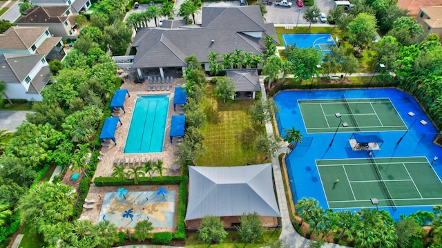 birds eye view of property featuring a residential view