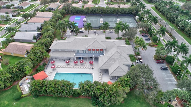 bird's eye view with a residential view