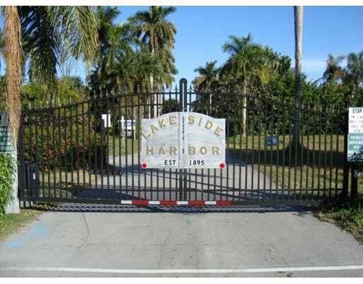 631 Lakeside Hbr, Boynton Beach FL, 33435 land for sale