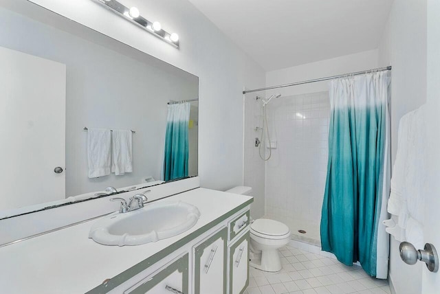 8202 Ambach Way, Hypoluxo, FL 33462 - full bathroom featuring toilet, vanity, tiled shower, and tile patterned flooring