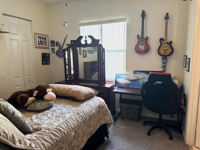 bedroom with a closet