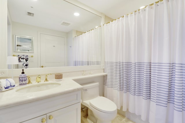 full bath featuring toilet, vanity, visible vents, and shower / tub combo with curtain