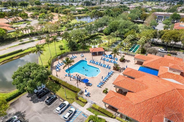 bird's eye view with a water view