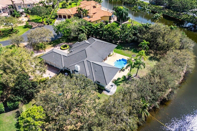 bird's eye view with a water view