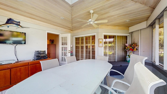 view of patio / terrace featuring a ceiling fan and outdoor dining area