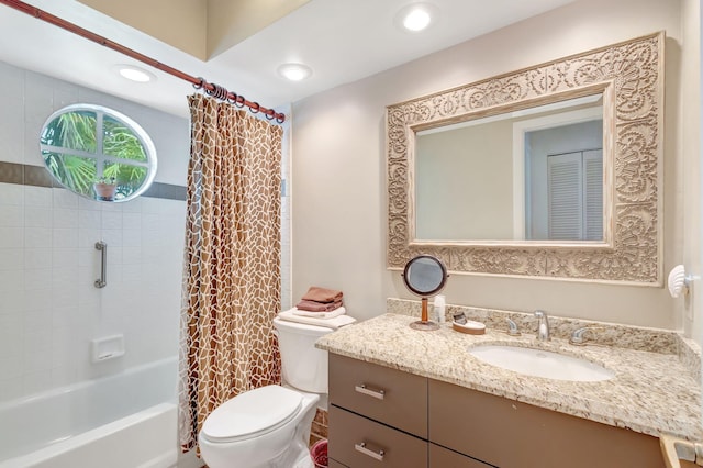 full bath with toilet, recessed lighting, shower / bath combo with shower curtain, and vanity